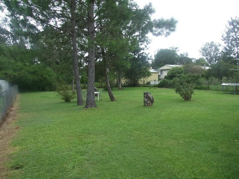 42 Charles Street, Crows Nest QLD 4355