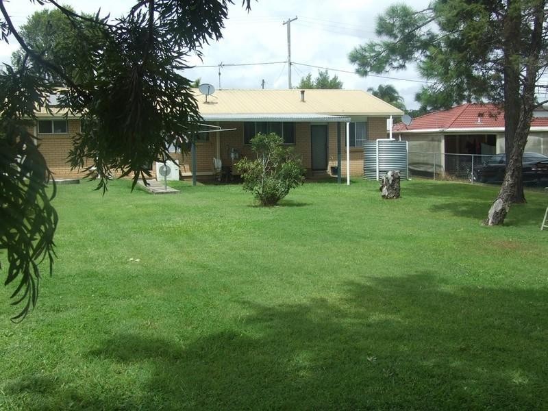 42 Charles Street, Crows Nest QLD 4355