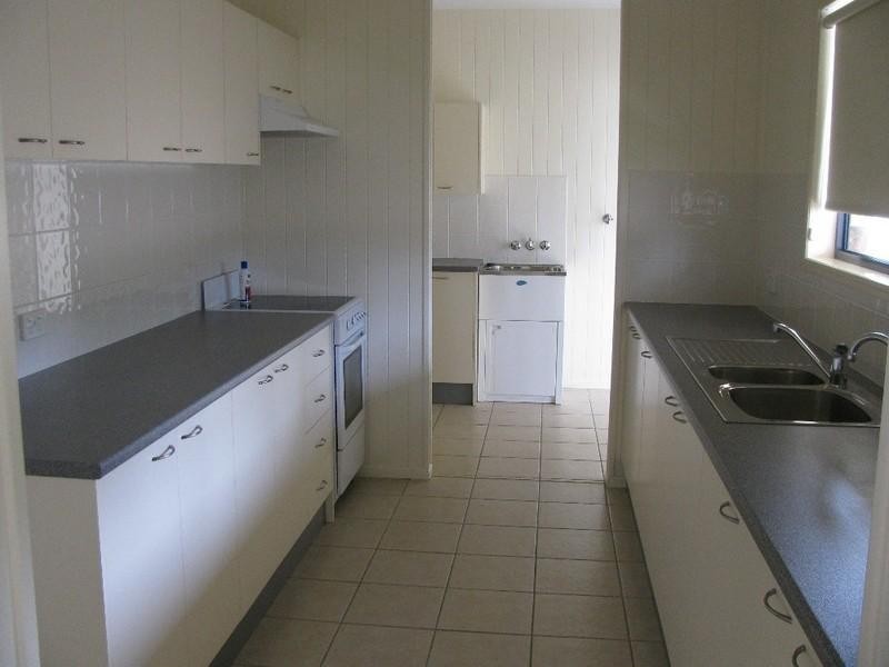 3 James Street, Crows Nest QLD 4355