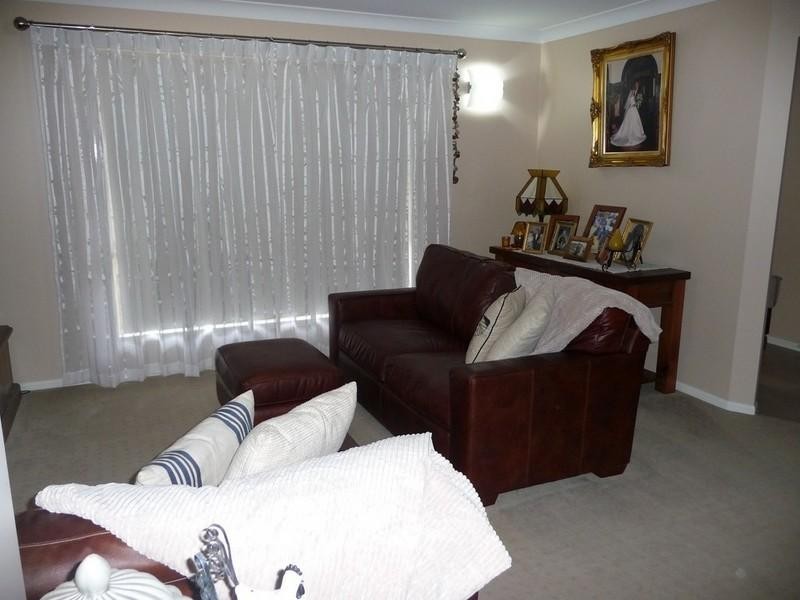 14 Woolmer Road, Highfields QLD 4352