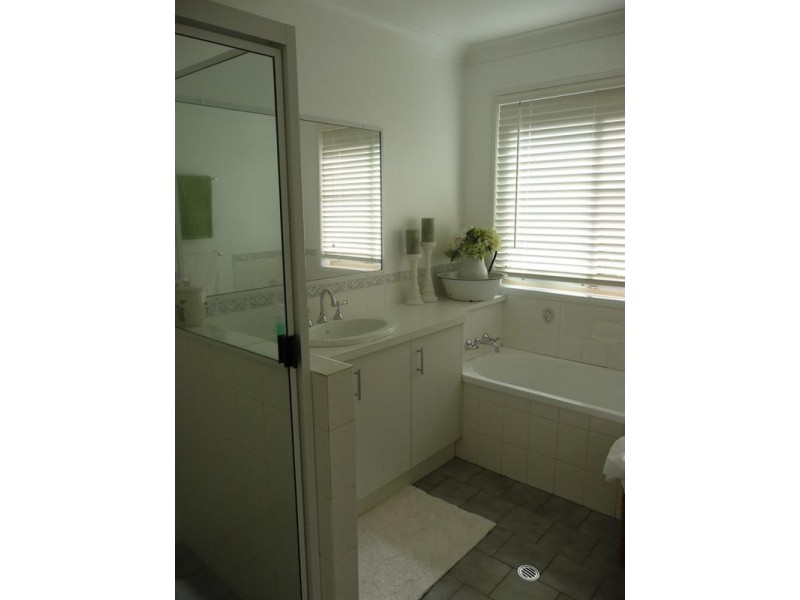 14 Woolmer Road, Highfields QLD 4352