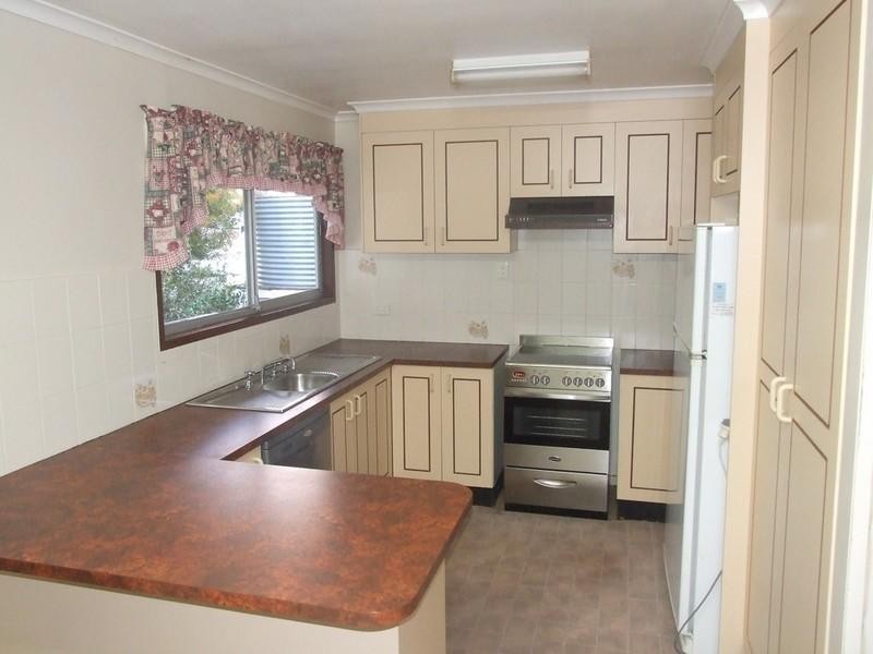 5 New England Highway, Crows Nest QLD 4355