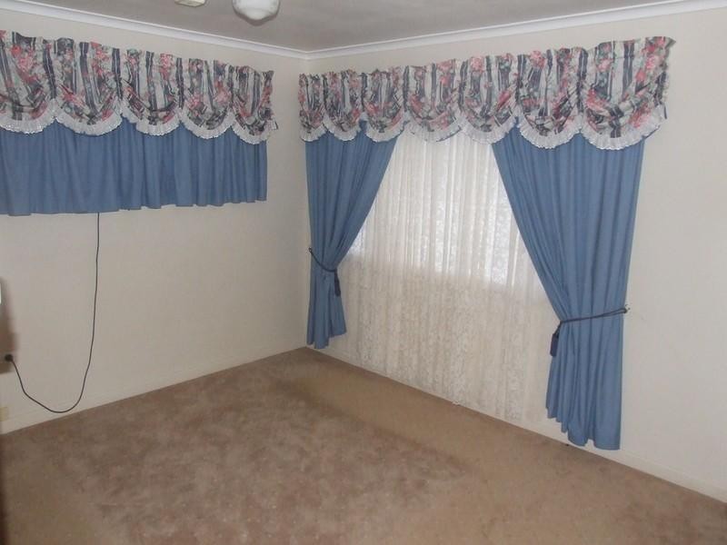 5 New England Highway, Crows Nest QLD 4355