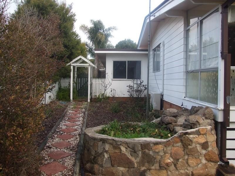 5 New England Highway, Crows Nest QLD 4355