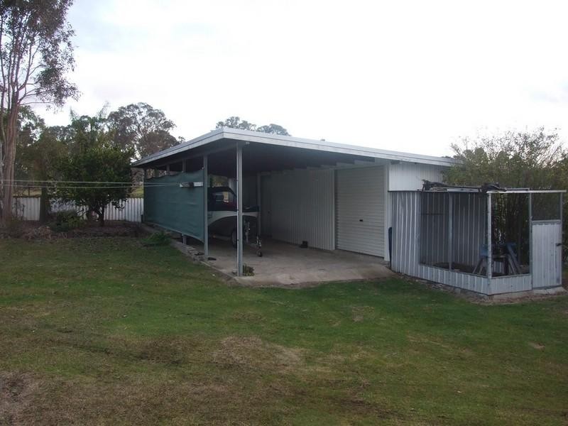 5 New England Highway, Crows Nest QLD 4355