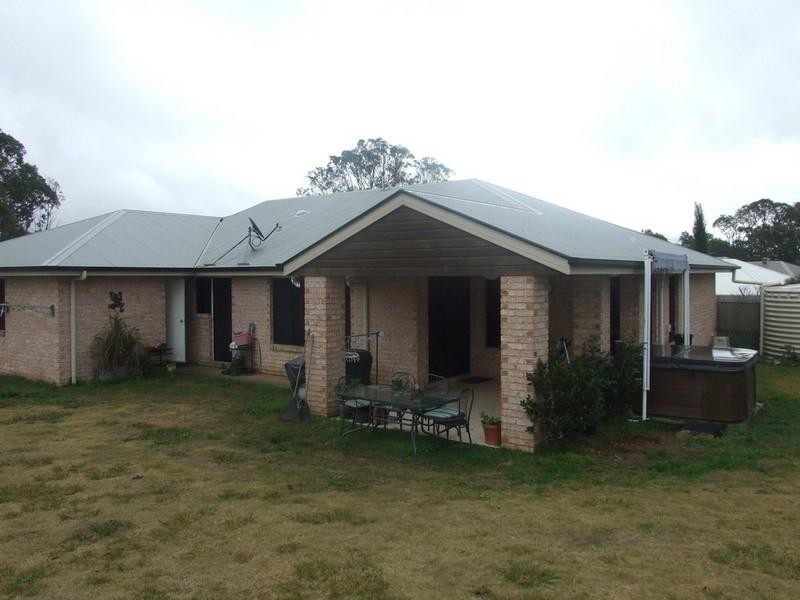 28 Parkland Drive, Crows Nest QLD 4355