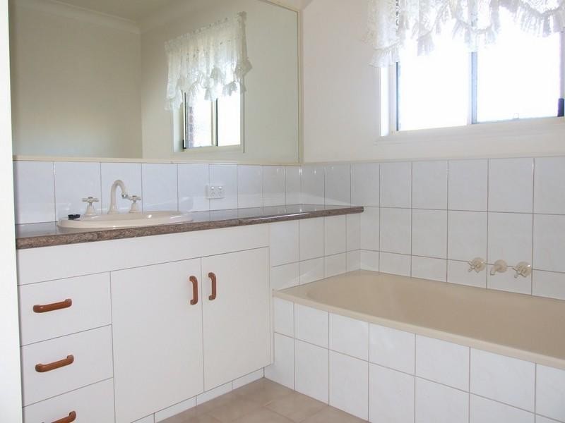 2 Melissa Court, Crows Nest QLD 4355