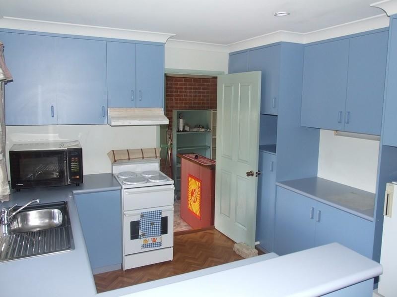 13 Charles Street, Crows Nest QLD 4355