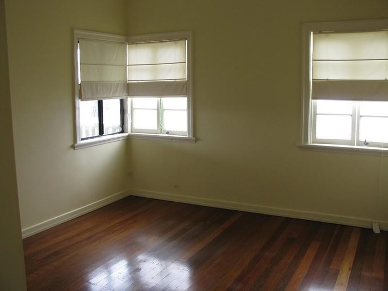 10 Park Road, Crows Nest QLD 4355