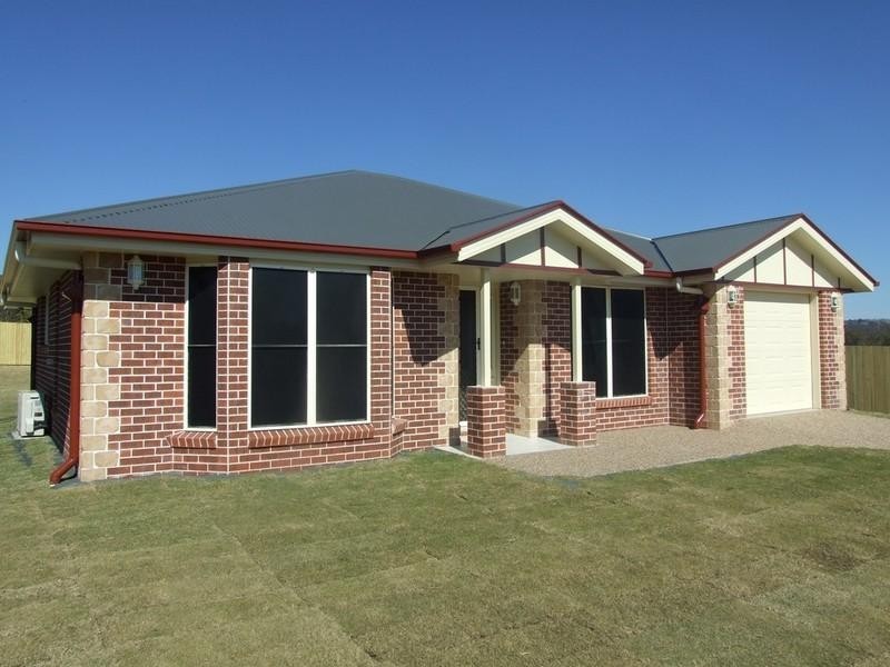 7 Cedarwood Drive, Crows Nest QLD 4355