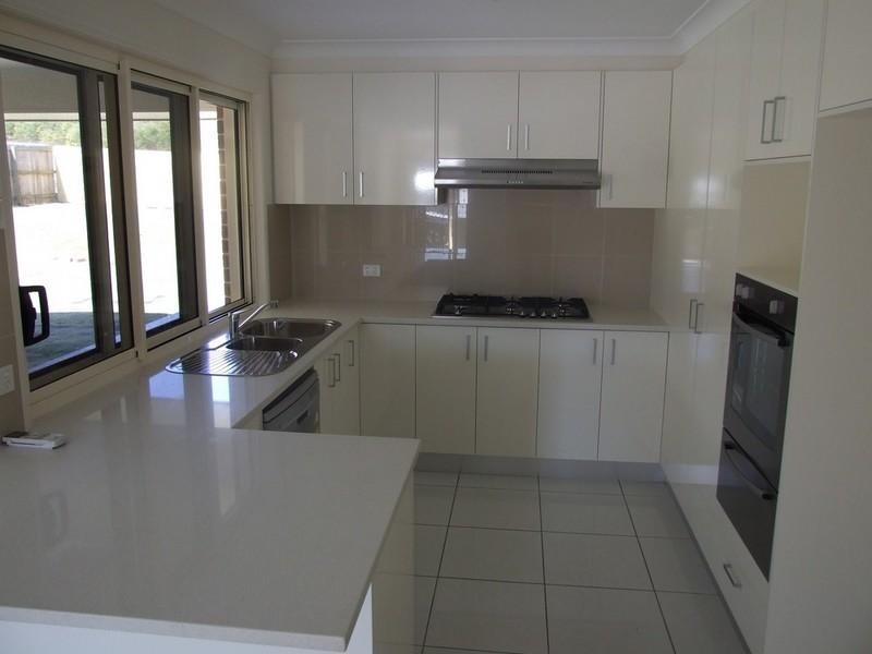 7 Cedarwood Drive, Crows Nest QLD 4355