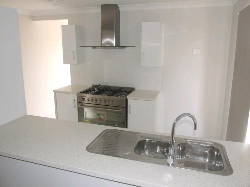 16 Naomi Drive, Crows Nest QLD 4355