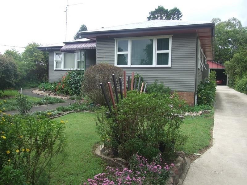 20 Toowoomba Road, Crows Nest QLD 4355