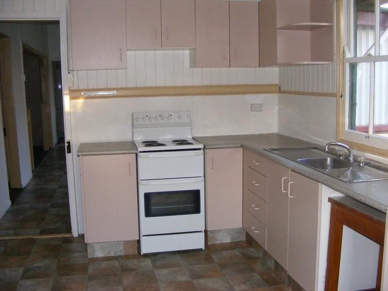 7 William Street, Crows Nest QLD 4355