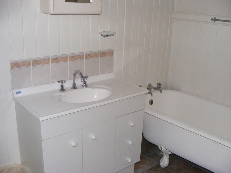 7 William Street, Crows Nest QLD 4355