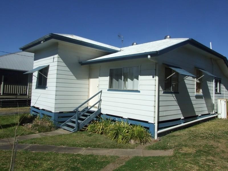 7 Gleeson Street, Crows Nest QLD 4355