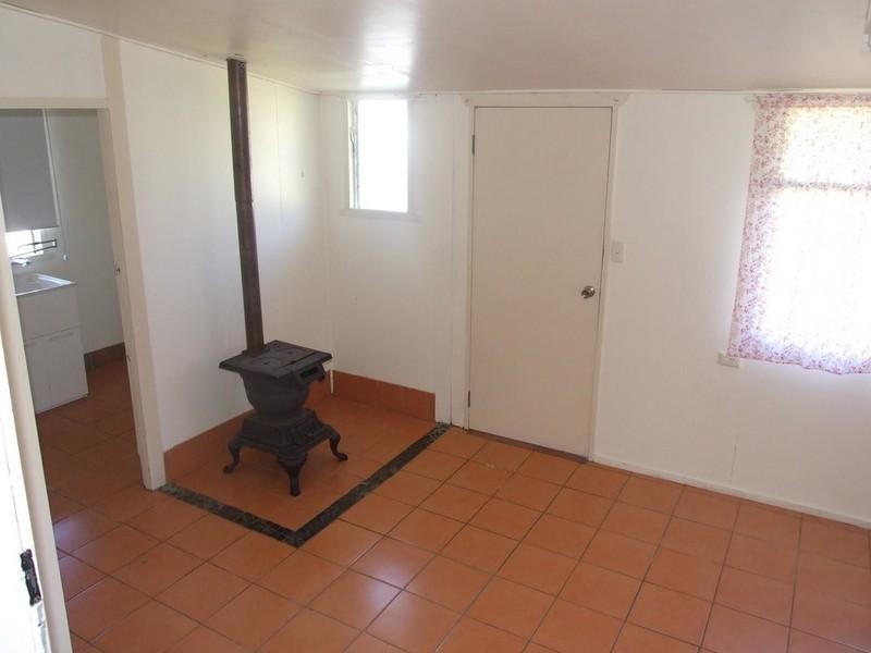 7 Gleeson Street, Crows Nest QLD 4355