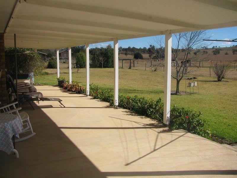 7265 New England Highway, Crows Nest QLD 4355