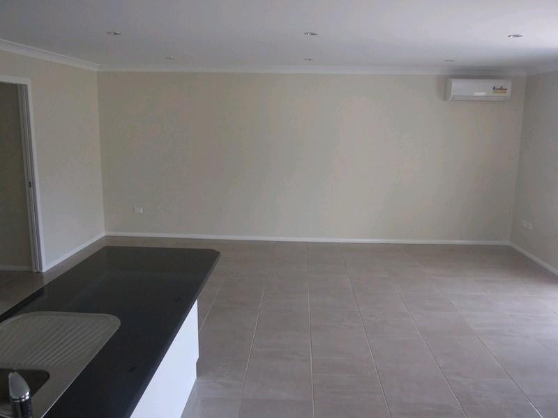 41 Naomi Drive, Crows Nest QLD 4355