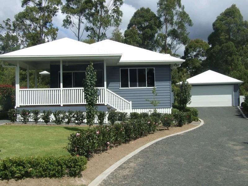 17 Samuel Avenue, Crows Nest QLD 4355