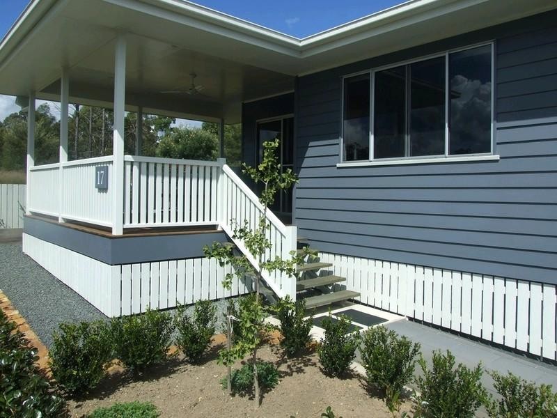 17 Samuel Avenue, Crows Nest QLD 4355