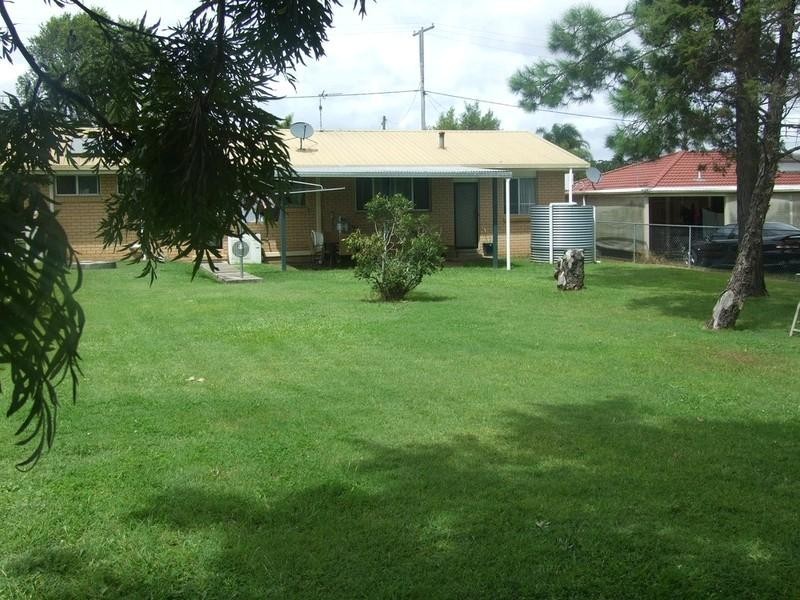 42 Charles Street, Crows Nest QLD 4355