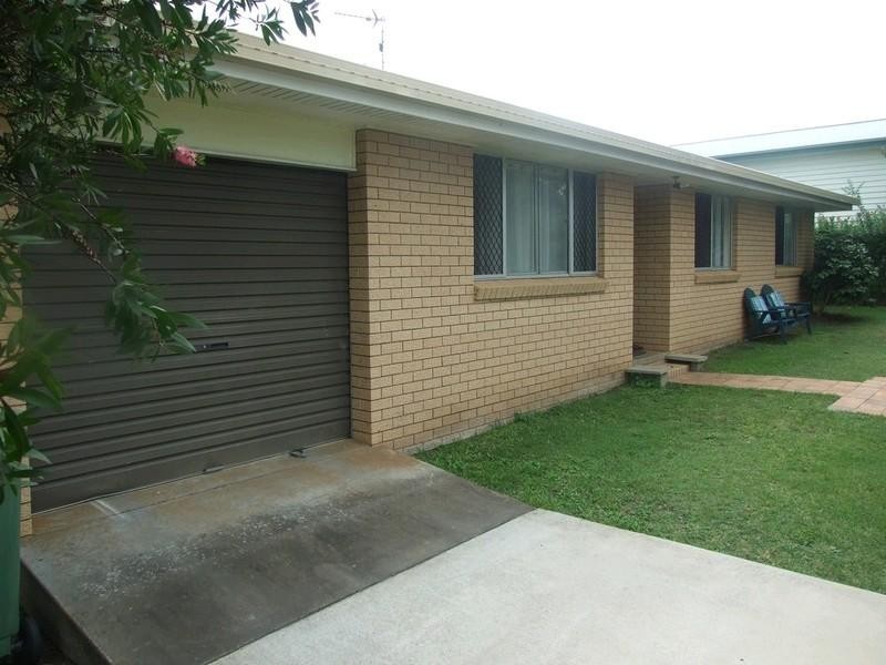 42 Charles Street, Crows Nest QLD 4355