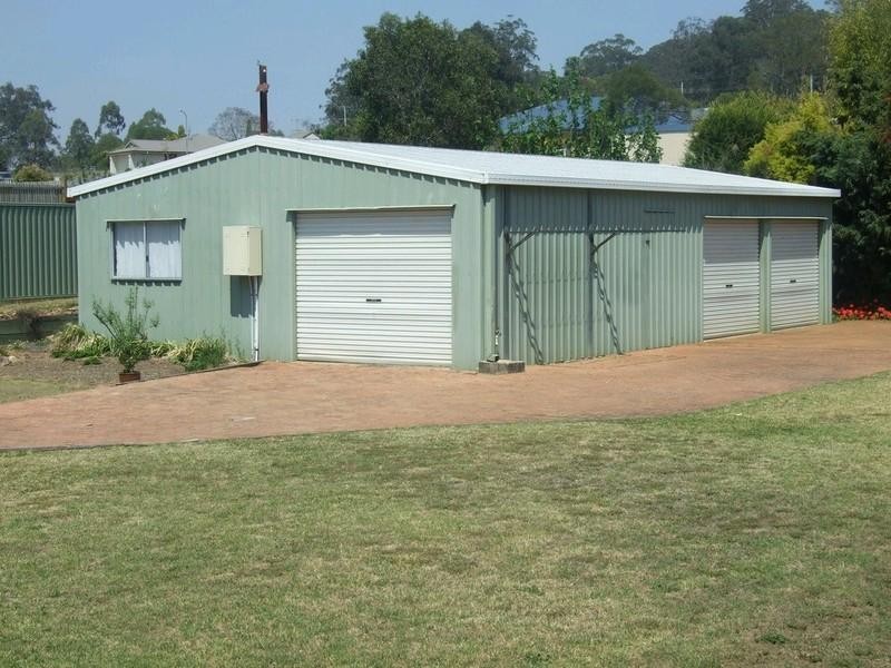 61 Albert Street, Crows Nest QLD 4355