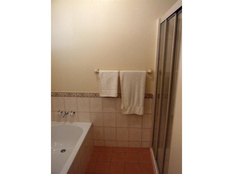 61 Albert Street, Crows Nest QLD 4355