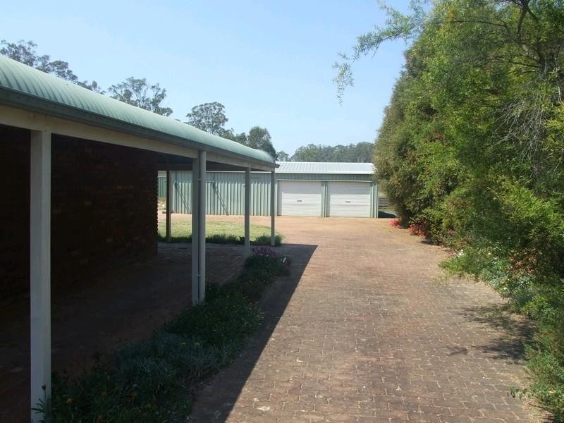 61 Albert Street, Crows Nest QLD 4355