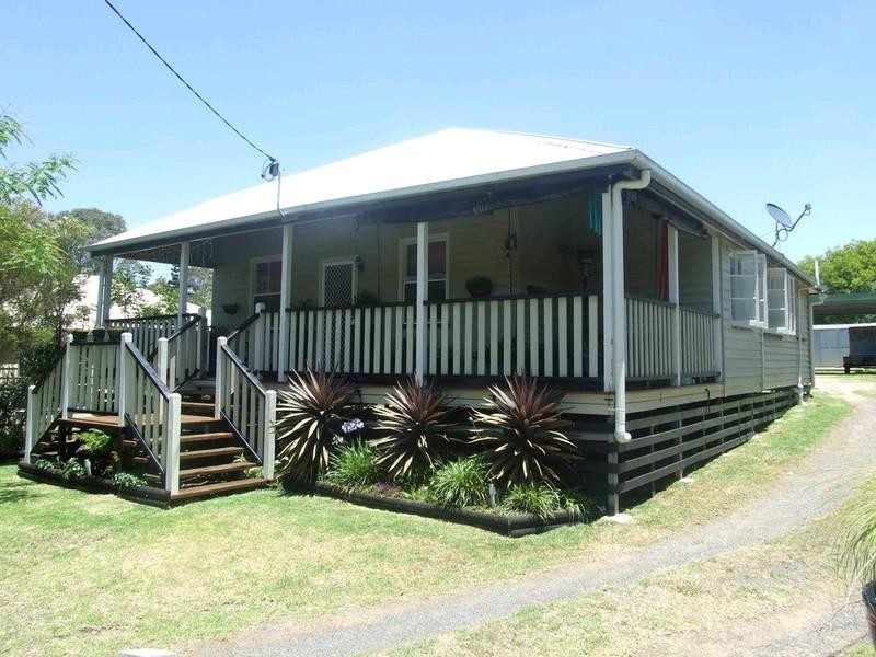 5 Gleeson Street, Crows Nest QLD 4355