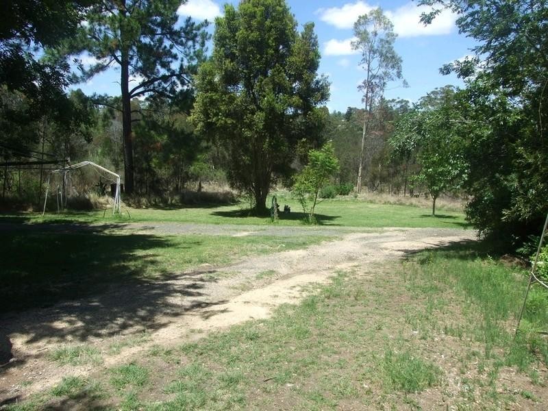 14 Dingo Mountain Road, Crows Nest QLD 4355