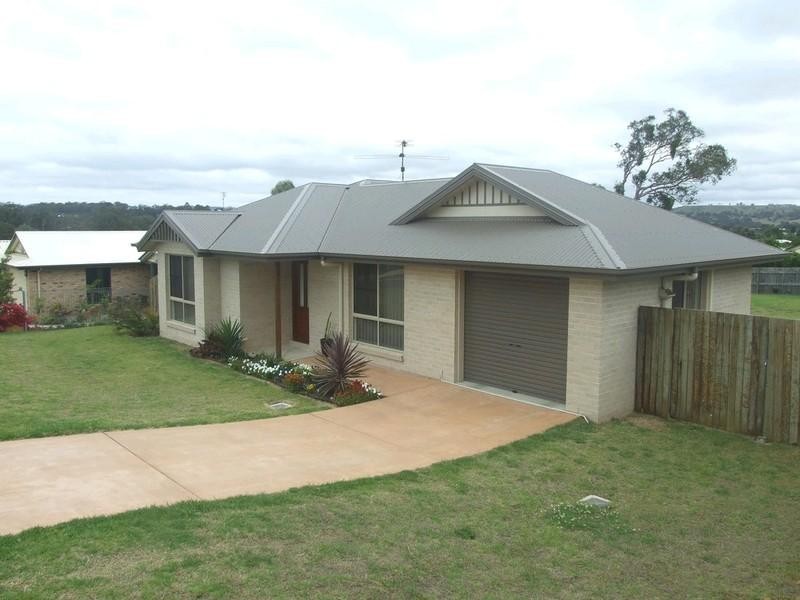 6 Vicky Avenue, Crows Nest QLD 4355