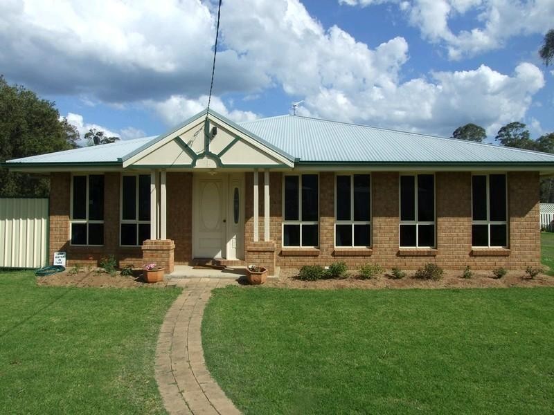 1 John Street, Crows Nest QLD 4355