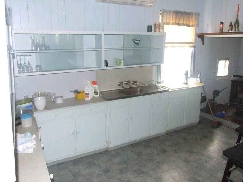 31 South Street, Crows Nest QLD 4355