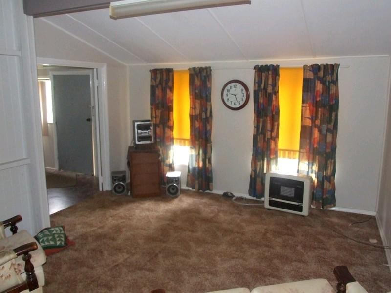 31 South Street, Crows Nest QLD 4355