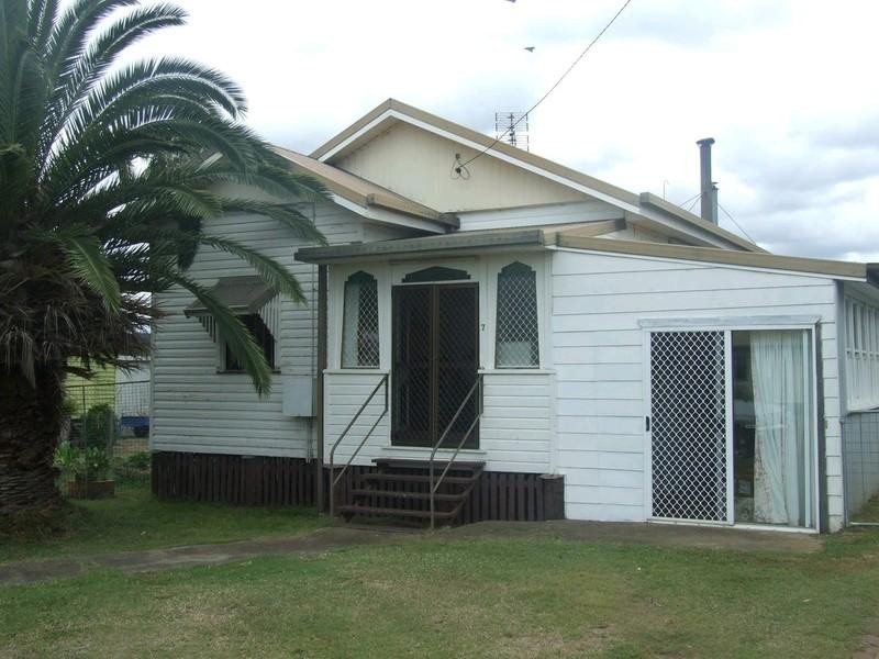 7 Hartwig Street, Goombungee QLD 4354