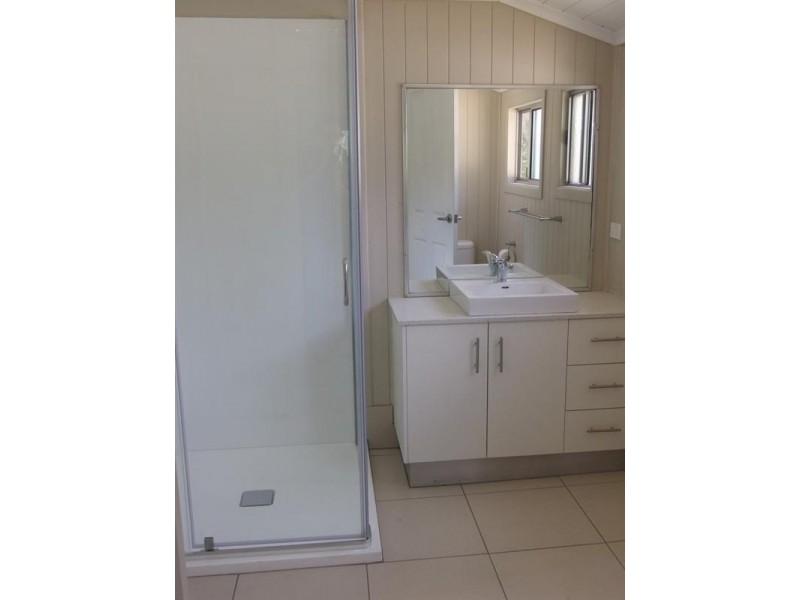 3861 Esk-Hampton Road, Ravensbourne QLD 4352