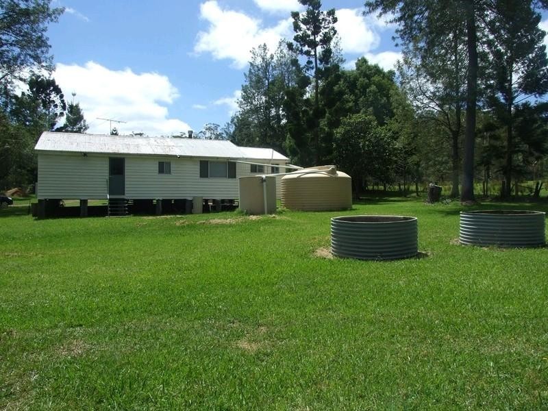 3861 Esk-Hampton Road, Ravensbourne QLD 4352