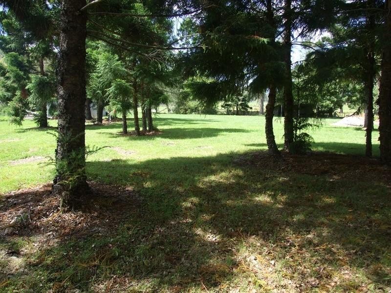 3861 Esk-Hampton Road, Ravensbourne QLD 4352