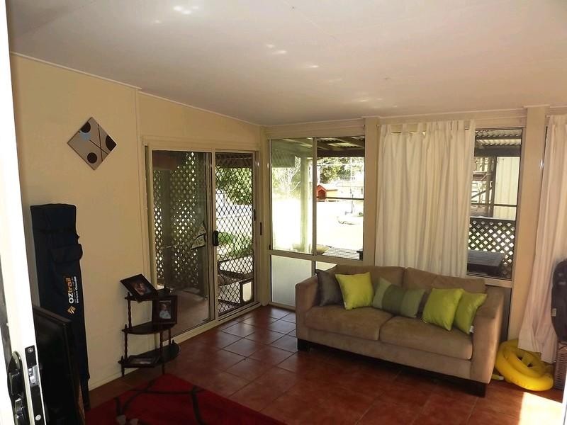 32 South Street, Crows Nest QLD 4355