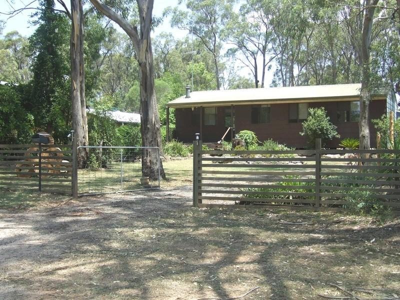 3 South Street, Crows Nest QLD 4355