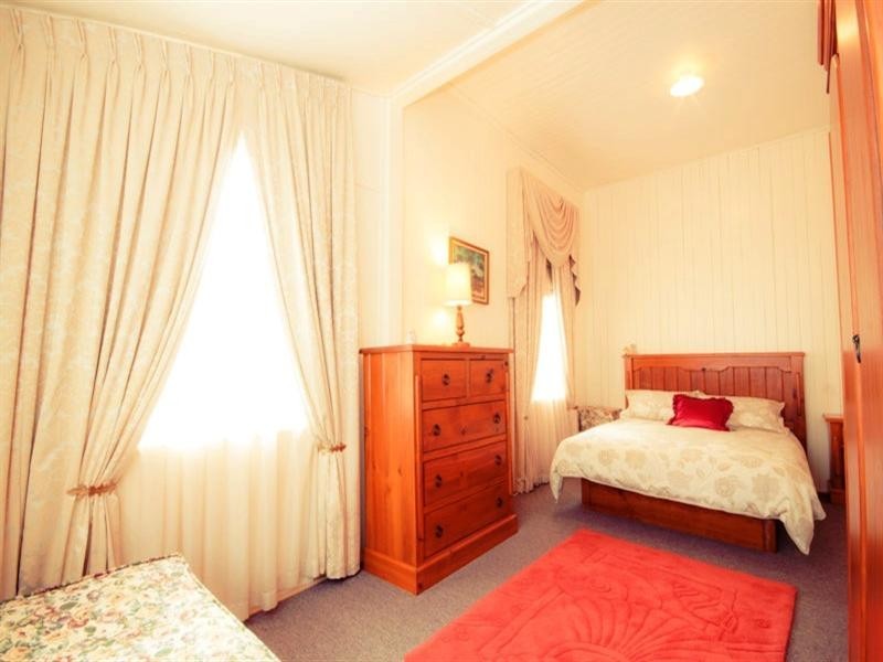 14 John Street, Crows Nest QLD 4355