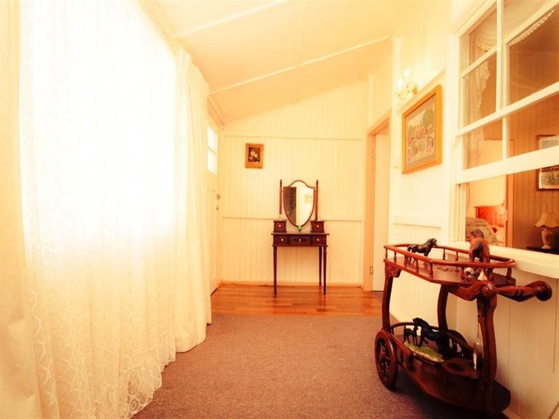 14 John Street, Crows Nest QLD 4355