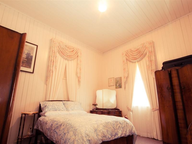 14 John Street, Crows Nest QLD 4355