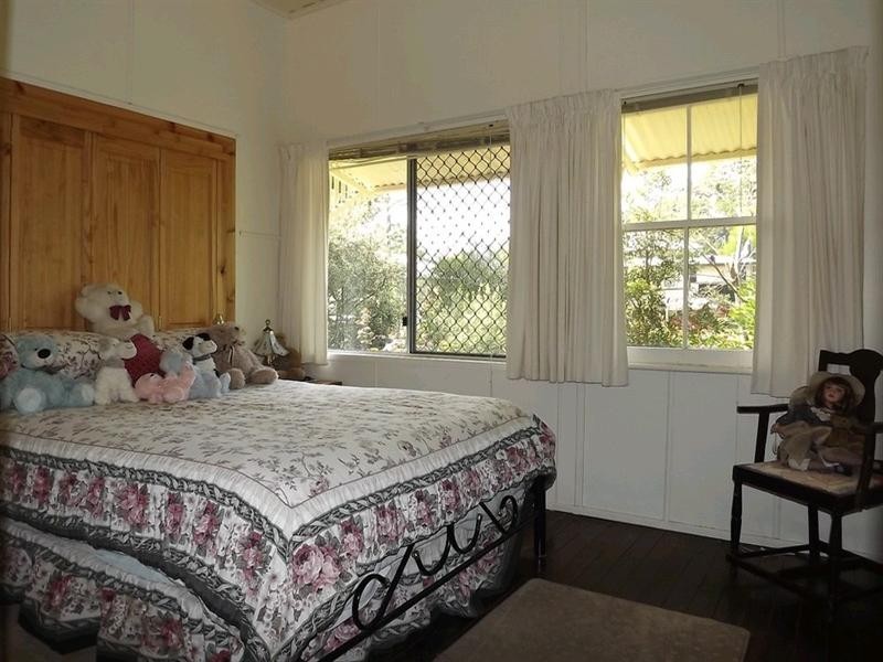 6 Short Street, Crows Nest QLD 4355