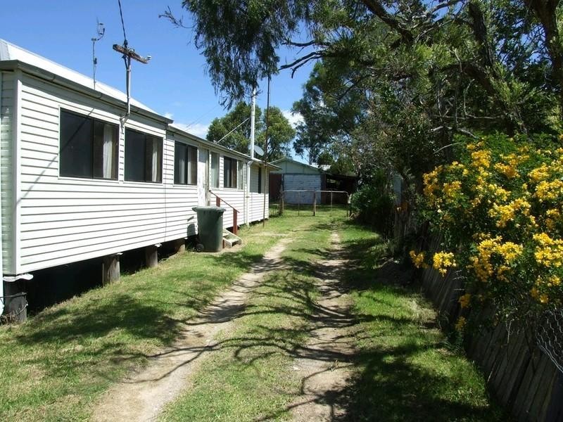 9 Gleeson Street, Crows Nest QLD 4355
