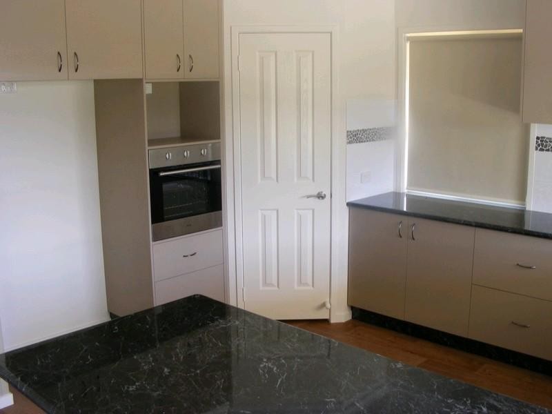 6 Jackson Court, Crows Nest QLD 4355