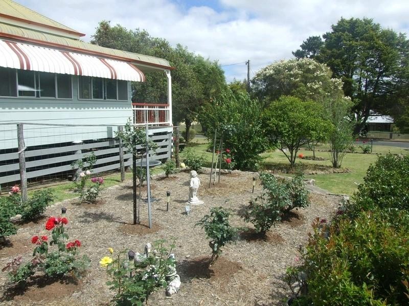 3 Albert Street, Crows Nest QLD 4355