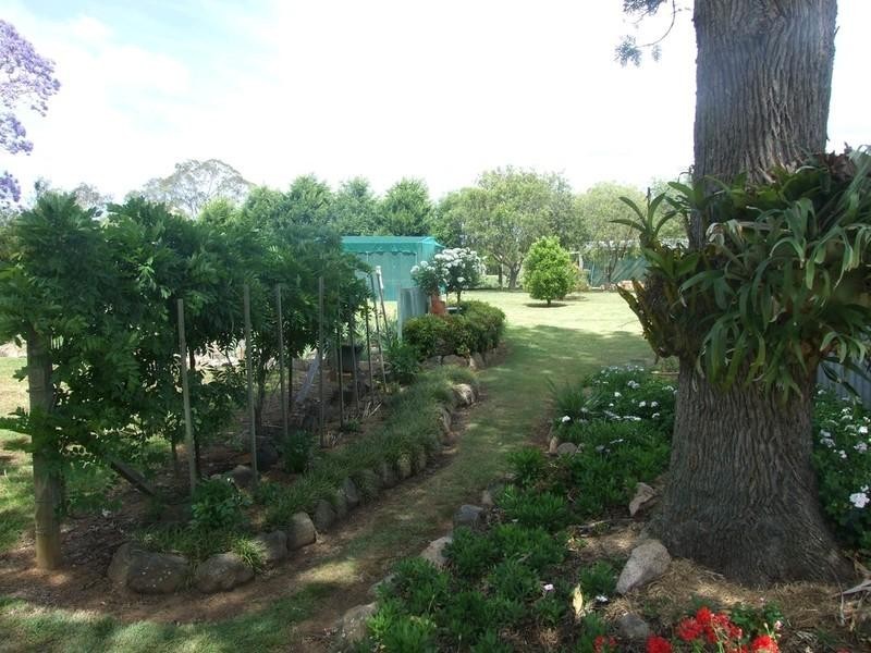 3 Albert Street, Crows Nest QLD 4355